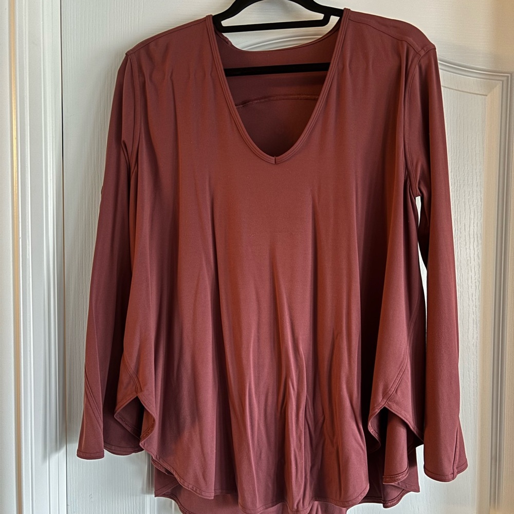 Women's Lululemon Burgundy Top